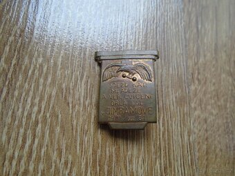 ODZNAKY A MINCE - 18