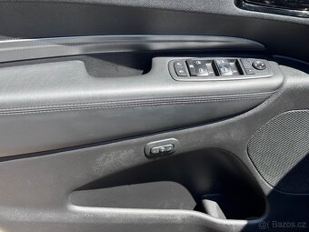 DODGE DURANGO 5.7 R/T / 6 míst / - - 18