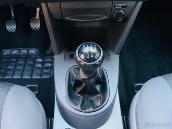 Volkswagen Caddy 1.6i BENZÍN 75KW MANUÁL TAŽNÉ - 18