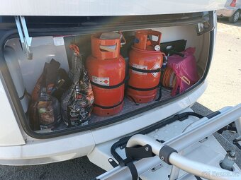 Hobby 610 UL Premium obytný přívěs 2016 Markýza,solar - 18