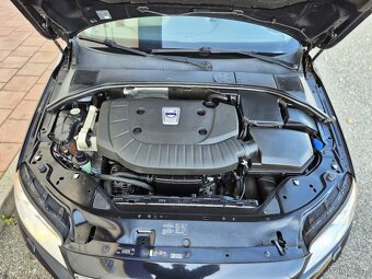 VOLVO V70 D4 120KW 5-VÁLEC 1.MAJ XENON KŮŽE TAŽNÉ. ALU - 18