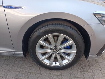 VW Passat B8 GTE 1.4 eTSI 160kW DSG Matrix Kamera 360° ERGO - 18