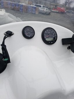 motorový člun ADVENTURE V-500 - 18