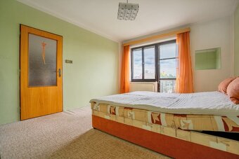 Rodinný dům s terasou, 2 garáže, rozsáhlé pozemky, Čestice,  - 18