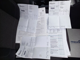 Volkswagen Passat 2,0Tdi 110kw klima+Navi+SERVIS - 18