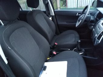 HYUNDI i20  1,2-16V benzin 57 KW, rv 2012  KLIMA - 18
