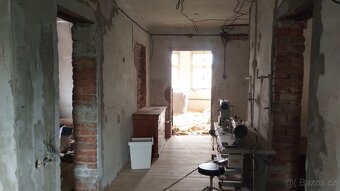 Prodej rodinného domu (30 minut od Prahy) - 18