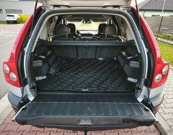 Prodám Volvo XC90 AWD 2.9T 200kW - 7 míst - 18