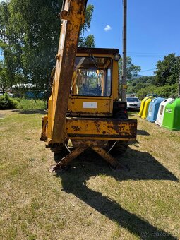 Traktorbagr John deere 410D - 18