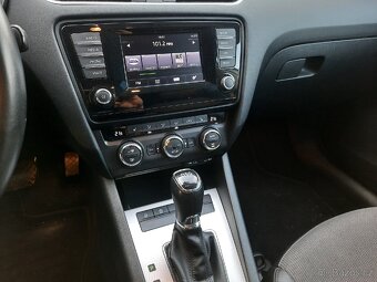Škoda octavia combi 2,0 tdi 110 kw r.v 2015 DSG - 18