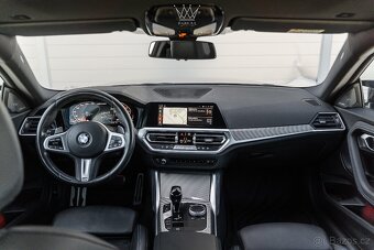 BMW M240i Coupé xDrive G42 + M Performance Paket DPH - 18