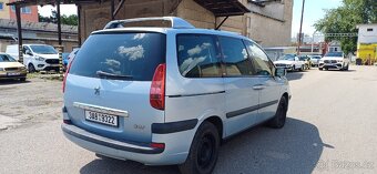 Peugeot 807 2.2  94kw 7 míst - 18