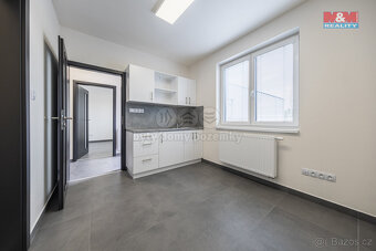 Pronájem skladu, 743 m², Roudná - 18