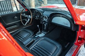 Chevrolet Corvette C2 327 cu in (5.4 L) - 18