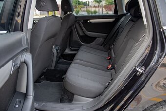 Volkswagen Passat Variant 1.6 TDI Trendline - 18
