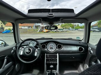 MINI COOPER 1,6i - PANORAMA - PO SERVISE - NOVÁ STK - 18