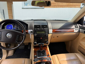 Volkswagen Touareg 2.5 TDI – 1. majitel, perfektní stav - 18