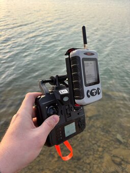 Loďka GPS pro zavážení na ryby s baterií 10000mAh a č.obalem - 18