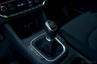 HYUNDAI I30 1.5 2022 - 18
