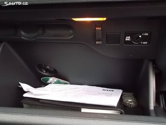 Volkswagen Golf Plus 1,4 16V vyhř.sed,aut.kl,parksenzory,TOP - 18