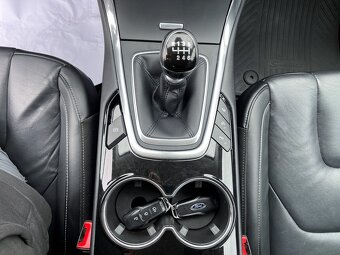 Ford S-Max 2.0 TDCI 110 kW navi 7 míst - 18