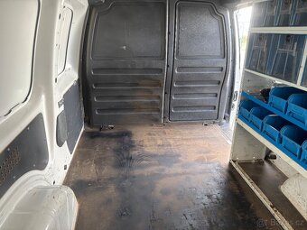 VW Caddy MAXI 1,6 TDI, r.v. 11/2011, původ ČR - 18