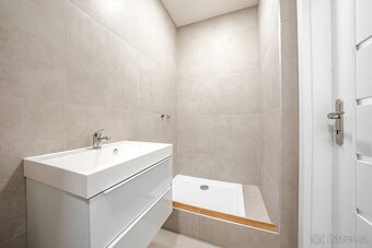 Dům o 3 bytech s terasou a zahradou, Chyňava, okr. Beroun - 18