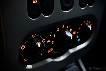 Dacia Duster 1.6i 16v 77kW - 18