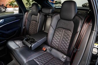 Audi RS6 Avant - 18