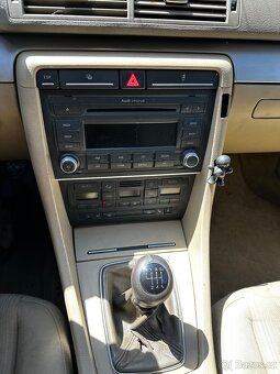 AUDI A4 AVANT B7 - 18
