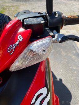 Yamaha Aerox edice Max Biaggi - 18