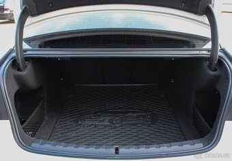 BMW Rad 3 330d A/T DPH - 18