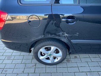 Škoda Fabia II 1.2 TSI / 63kW / 2011 /  DIGI KLIMA / SENZORY - 18