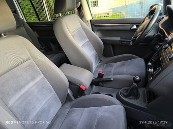 Volkswagen Touran 7 míst 2.0tdi - 18