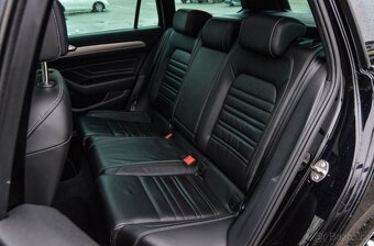 Volkswagen Passat Variant 2.0 TSI Elegance DSG R line - 18