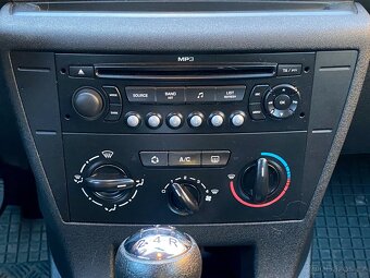 Citroën C4, 1.4 16v 65kW Nová STK - 18