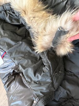 Perova bunda Moncler s myvali kozesinou - 18