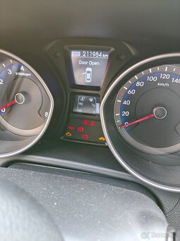 Hyundai i30 kombi havarované 2014 - 18
