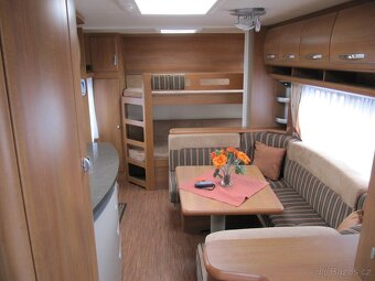 Prodám karavan Hobby 560 kmfe,,r.v.2009 + mover + markýza. - 18