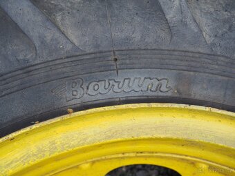 Kola s pneu šípáky Barum 8,3.8-20 - 18