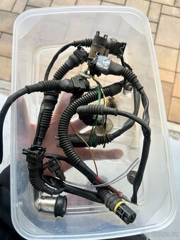 BMW E36 zbytky dílů 318is - 18