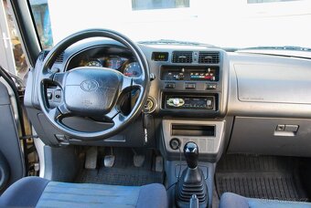 Toyota RAV4 2.0i benzin 4x4 - 18