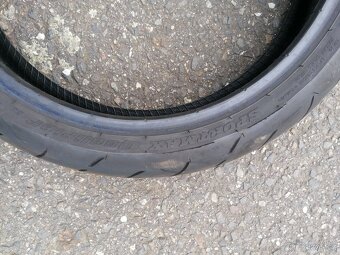 Prodám gumy na dojetí, silnice 180/55 ac190/55 R17 - 18