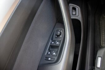 Volkswagen Passat Variant 2.0 TDI DSG - 18