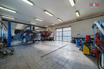 Prodej autoservisu s byty, Moravský Beroun, ul. Dvořákova - 18