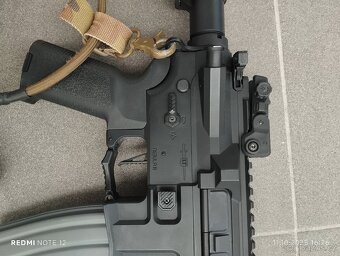 AIRSOFT KOMPLETNÍ VÝSTROJ A VYBAVENÍ - 18