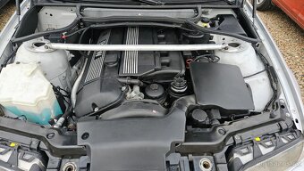 BMW 3 3.0 330i Touring - 18