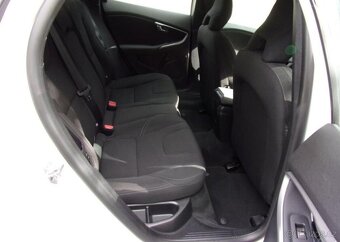 Volvo V40 2.0D288kW 225000KM AUTOMAT 1A nafta automat 88 kw - 18