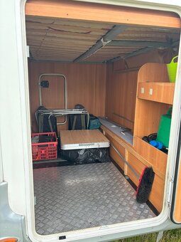 Půjčovna - Pronájem  Obytný automobil /Karavan - 18