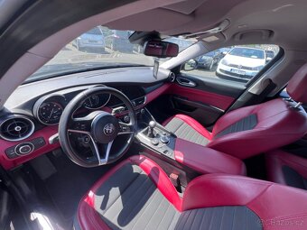 Alfa Romeo Giulia - 18